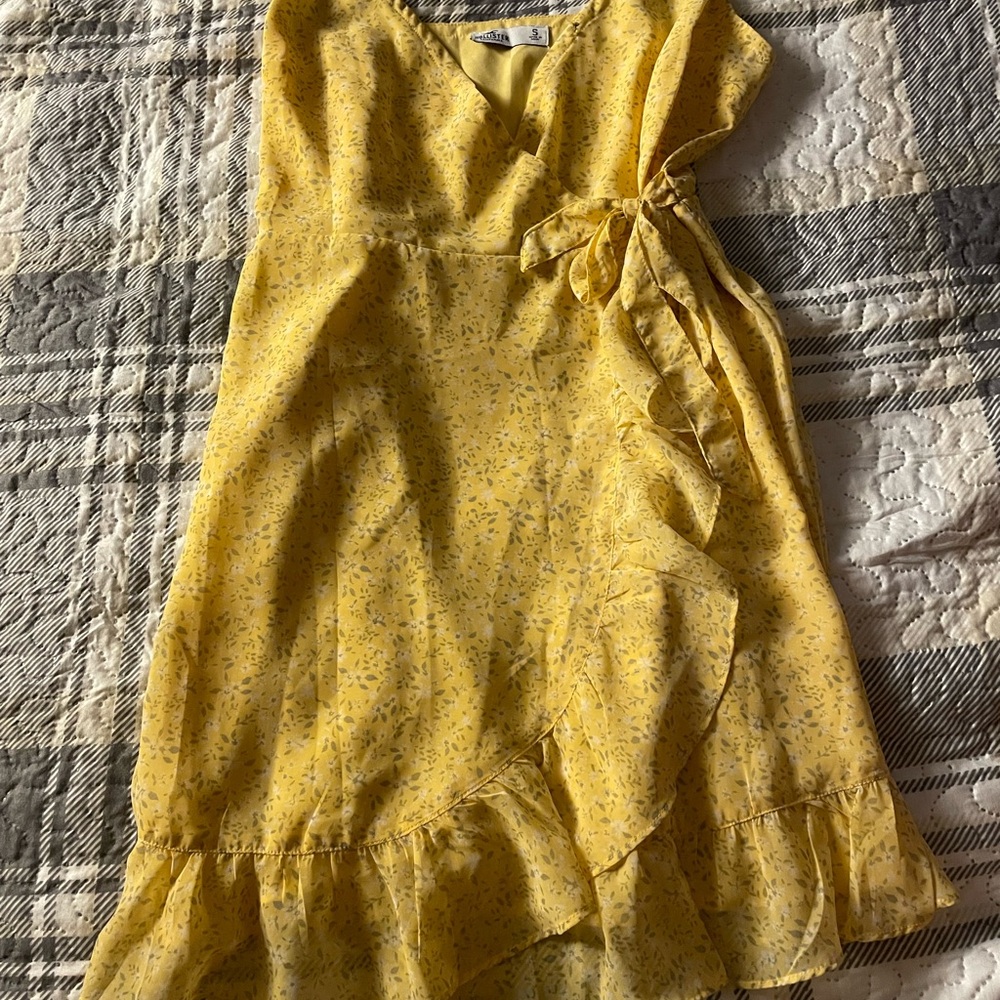 Hollister Yellow Floral Dress